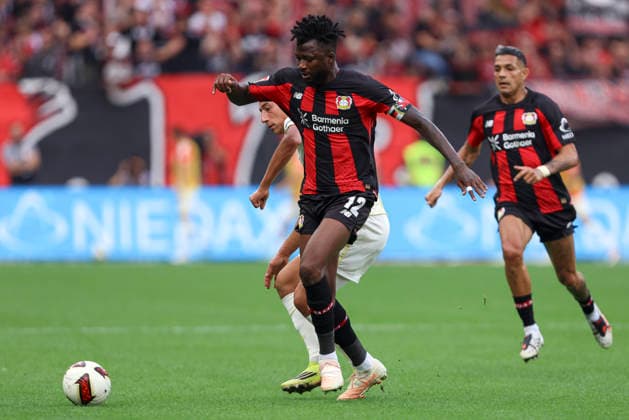 Edmond Tapsoba (Bayer 04 Leverkusen) und Marin Ljubicic (1.FC Union Berlin) im Zweikampf waehrend des Spiels der 1. Bundesliga zwischen Bayer 04 Leverkusen und 1. FC Union Berlin, BayArena am 05. September 2026 in Leverkusen, Deutschland. (Foto von Oliver Kaelke DeFodi Images) +++ Edmond Tapsoba (Bayer 04 Leverkusen) und Marin Ljubicic (1.FC Union Berlin) battle for the ball during the Bundesliga match between Bayer 04 Leverkusen and 1. FC Union Berlin at BayArena on September 5, 2026 in Leverkusen, Germany. (Photo by Oliver Kaelke DeFodi Images) DFB DFL REGULATIONS PROHIBIT ANY USE OF PHOTOGRAPHS AS IMAGE SEQUENCES AND OR QUASI-VIDEO. (Photo by Oliver Kaelke DeFodi Images) - *** Edmond Tapsoba of Bayer 04 Leverkusen and Marin Ljubicic of 1. FC Union Berlin battle for the ball during the Bundesliga match between Bayer 04 Leverkusen and 1. FC Union Berlin at the BayArena on September 5, 2026, in Leverkusen, Germany. Photo by Oliver Kaelke, DeFodi Images. Edmond Tapsoba of Bayer 04 Leverkusen and Marin Ljubicic of 1. FC Union Berlin battle for the ball during the Bundesliga match between Bayer 04 Leverkusen and 1. FC Union Berlin at BayArena on September 5, 2026 in Leverkusen, Germany. Photo by Oliver Kaelke, DeFodi Images. DFB and DFL regulations prohibit any use of photographs as image sequences and or quasi-video. Photo by Oliver Kaelke, DeFodi Images.