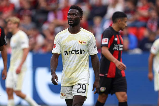 Emmanuel Latte Lath (1.FC Union Berlin) schaut waehrend des Spiels der 1. Bundesliga zwischen Bayer 04 Leverkusen und 1. FC Union Berlin, BayArena am 05. September 2026 in Leverkusen, Deutschland. (Foto von Oliver Kaelke DeFodi Images) +++ Emmanuel Latte Lath (1.FC Union Berlin) looks on during the Bundesliga match between Bayer 04 Leverkusen and 1. FC Union Berlin at BayArena on September 5, 2026 in Leverkusen, Germany. (Photo by Oliver Kaelke DeFodi Images) DFB DFL REGULATIONS PROHIBIT ANY USE OF PHOTOGRAPHS AS IMAGE SEQUENCES AND OR QUASI-VIDEO. (Photo by Oliver Kaelke DeFodi Images) - *** Emmanuel Latte Lath of 1. FC Union Berlin watches during the Bundesliga match between Bayer 04 Leverkusen and 1. FC Union Berlin, BayArena on September 5, 2026, in Leverkusen, Germany. Photo by Oliver Kaelke, DeFodi Images. Emmanuel Latte Lath of 1 FC Union Berlin looks on during the Bundesliga match between Bayer 04 Leverkusen and 1 FC Union Berlin at BayArena on September 5, 2026 in Leverkusen, Germany. Photo by Oliver Kaelke, DeFodi Images. DFB and DFL regulations prohibit any use of photographs as image sequences and or quasi-video. Photo by Oliver Kaelke, DeFodi Images