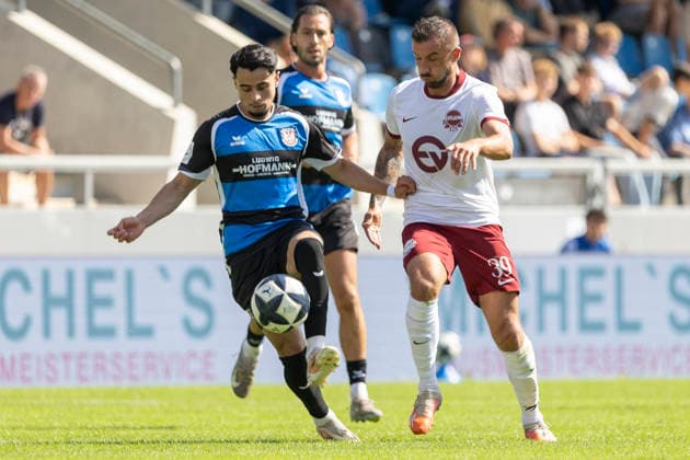Regionalliga Südwest: FSV Frankfurt - Kickers Offenbach, 05.09.2026 Ismail Harnafi (FSV Frankfurt 11) am Ball und Robin Krausse (Kickers Offenbach 39), FSV Frankfurt - Kickers Offenbach, Frankfurt, BBBank Arena, 5.9.2026 Copyright: xBEAUTIFULxSPORTS Gawlikx