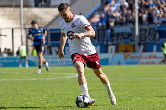 Regionalliga Südwest: FSV Frankfurt - Kickers Offenbach, 05.09.2026 Maximilian Wolfram (Kickers Offenbach 8) am Ball, Freisteller, Portrait Porträt, FSV Frankfurt - Kickers Offenbach, Frankfurt, BBBank Arena, 5.9.2026 Copyright: xBEAUTIFULxSPORTS Gawlikx