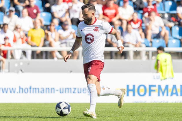 Regionalliga Südwest: FSV Frankfurt - Kickers Offenbach, 05.09.2026 Keanu Staude (Kickers Offenbach 11) am Ball ,Freisteller, Portrait Porträt, FSV Frankfurt - Kickers Offenbach, Frankfurt, BBBank Arena, 5.9.2026 Copyright: xBEAUTIFULxSPORTS Gawlikx