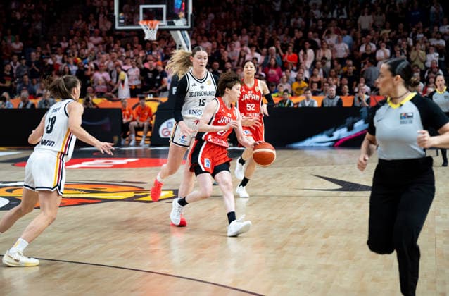 Germany v Japan: Group A - FIBA Women s Basketball World Cup Germany 2026 Saki Hayashi and Luisa Geiselsoder play during the FIBA Women s Basketball World Cup 2026 match between Germany and Japan in Berlin, Germany, on September 5, 2026. Berlin Germany  Copyright: xMarcinxGolbax originalFilename:golba-germanyv260905_np8z7.jpg