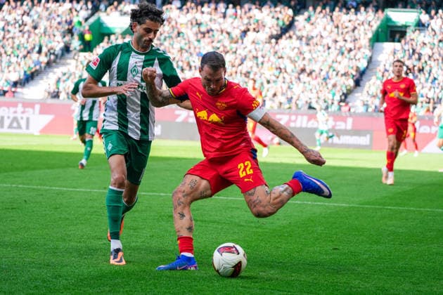 David Raum (RB Leipzig, 22), Eren Dinkci, Eren Dinkci (Werder Bremen, 18) Zweikampf, Gesichtsausdruck, Emotion, Deutschland: Fussball, Bundesliga, Saison 2026 27, 2. Spieltag, 05.09.2026, Werder Bremen vs RB Leipzig, Weserstadion (Bremen) *** David Raum, RB Leipzig, 22; Eren Dinkci, Eren Dinkci, Werder Bremen, 18; tackle; facial expression; emotion; German soccer; Bundesliga; 2026–27 season; Matchday 2; September 5, 2026; Werder Bremen vs. RB Leipzig, Weserstadion, Bremen Copyright: xLeonxFrickx