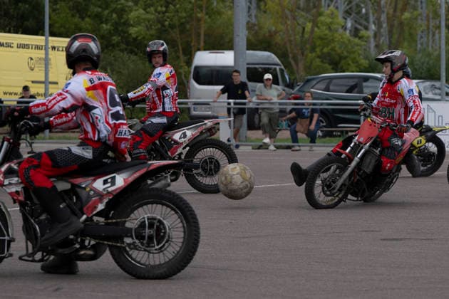 1.Bundesliga Nord Motoball Saison 2026 Playoff Viertelfinale 1.MBC 70 90 Halle vs.MSC Ubstadt-Weiher 1 Halle, Deutschland 05.September 2026: Im Bild:Luis M.Munoz (Halle) mit Ball, Halle Neustadt Motoball Stadion Halle Neustadt Sachsen-Anhalt Deutschland *** 1 Bundesliga North Motoball 2026 Season Playoff Quarterfinal 1 MBC 70 90 Halle vs. MSC Ubstadt Weiher 1 Halle, Germany September 5, 2026 Pictured: Luis M. Munoz of Halle with the ball, Halle Neustadt Motoball Stadium, Halle Neustadt, Saxony-Anhalt, Germany