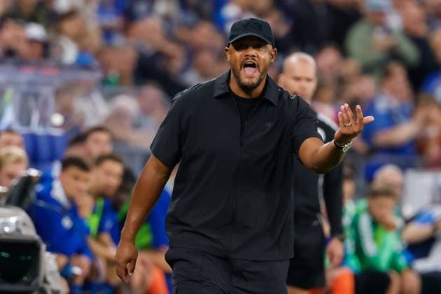 GELSENKIRCHEN - Head coach Vincent Kompany of FC Bayern Munich during the Bundesliga match between FC Schalke 04 and FC Bayern Munich at the Veltins-Arena on September 5, 2026, in Gelsenkirchen, Germany. MARCEL TER BALS ANP Bundesliga 2026 27 xVIxANPxSportx xMarcelxterxBalsxIVx 567298790 originalFilename: 567298790.jpg