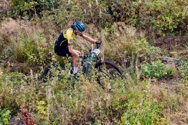 05.09.2026, GER, MTB Mountainbike XCO (Cross-Country Olympic), Saison 26, Junioren Maenner Frauen, XCO-Bikecup Mitteldeutsche Meisterschaft org. RSC Waltershausen e.V. Mathilda Nagel (RSV Erzgebirge e.V., U19w) Nach einem Jahr Pause kehrte der XCO Bikecup in Bad Tabarz am Datenberg zum Finallauf auf eine der beliebtesten Rennstrecken der Serie zurück. Bad Tabarz ist ein traditionsreicher Austragungsort für den MTB in verschiedenen Disziplienen. In den vergangenen Jahren war der Datenberg bereits Schauplatz mehrerer Mitteldeutscher Meisterschaften im XCO sowie von Rennen der MTB-XCO-Nachwuchssichtung von German Cycling. Die anspruchsvolle Strecke hat sich damit überregional einen Namen gemacht und bietet beste Voraussetzungen für ein packendes Saisonfinale.Die abwechslungsreiche Strecke am Datenberg bietet dabei alles, was modernes Cross-Country-Racing ausmacht, technisch anspruchsvolle Passagen, steile Anstiege, schnelle Abfahrten und jede Menge Herausforderungen, bei denen Fahrtechnik, Kondition und Können gefragt sind. 99891 Bad Tabarz Gartenstraße Thüringer Wald Thüringen Deutschland