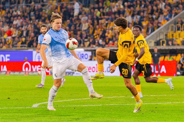 Deutschland: 2.Bundesliga, Saison 2026 2027, 05.09.2026, 4. Spieltag, SG Dynamo Dresden vs VfL Bochum, Rudolf-Harbig-Stadion : Christian Rasmussen (VfL Bochum, 7) im Zweikampf gegen Ben Justus Bobzien (SG Dynamo Dresden, 20) *** Germany 2. Bundesliga, 2026–2027 Season, September 5, 2026, Matchday 4, SG Dynamo Dresden vs. VfL Bochum, Rudolf Harbig Stadium; Christian Rasmussen (VfL Bochum) in a tackle against Ben Justus Bobzien (SG Dynamo Dresden), 20 Copyright: xMichellexLukax