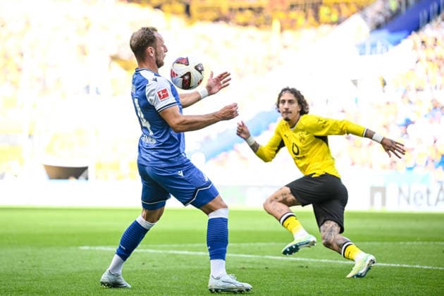 Vladimir Coufal (TSG 1899 Hoffenheim) und Fabio Silva (Borussia Dortmund) im Zweikampf waehrend des spiels der 1. Bundesliga zwischen TSG Hoffenheim und Borussia Dortmund, SNP Arena am 05. September 2026 in Sinsheim, Deutschland. (Foto von Harry Langer DeFodi Images) +++ Vladimir Coufal (TSG 1899 Hoffenheim) und Fabio Silva (Borussia Dortmund) battle for the ball during the Bundesliga match between TSG Hoffenheim and Borussia Dortmund at SNP Arena on September 5, 2026 in Sinsheim, Germany. (Photo by Harry Langer DeFodi Images) DFB DFL REGULATIONS PROHIBIT ANY USE OF PHOTOGRAPHS AS IMAGE SEQUENCES AND OR QUASI-VIDEO. (Photo by Harry Langer DeFodi Images) DFB DFL REGULATIONS PROHIBIT ANY USE OF PHOTOGRAPHS AS IMAGE SEQUENCES AND OR QUASI-VIDEO. - *** Vladimir Coufal of TSG 1899 Hoffenheim and Fabio Silva of Borussia Dortmund battle for the ball during the Bundesliga 1 match between TSG Hoffenheim and Borussia Dortmund, at SNP Arena on September 5, 2026, in Sinsheim, Germany. Photo by Harry Langer, DeFodi Images. Vladimir Coufal of TSG 1899 Hoffenheim and Fabio Silva of Borussia Dortmund battle for the ball during the Bundesliga match between TSG Hoffenheim and Borussia Dortmund at SNP Arena on September 5, 2026 in Sinsheim, Germany. Photo by Harry Langer, DeFodi Images. DFB and DFL regulations prohibit any use of photographs as image sequences and or quasi-video. Photo by Harry Langer, DeFodi Images. DFB and DFL regulations prohibit any use of photographs as iMASEQUENCES AND OR QUASI-VIDEO