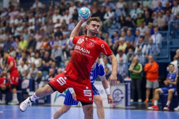 05.09.2026, xsefx, Handball, 1. HBL, VfL Gummersbach - MT Melsungen, Saison 2026 2027 Herren, Schwalbe-Arena: Florian Drosten (MT Melsungen 18) im Wurf Nordrhein-Westfalen Deutschland