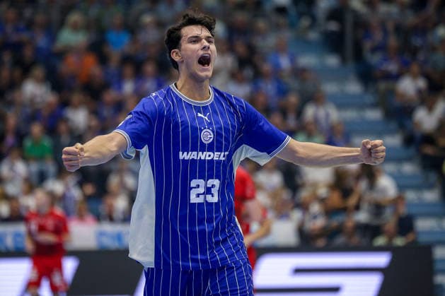 05.09.2026, xsefx, Handball, 1. HBL, VfL Gummersbach - MT Melsungen, Saison 2026 2027 Herren, Schwalbe-Arena: Nikola Roganovic (VfL Gummersbach 23) jubelt nach einem Treffer Nordrhein-Westfalen Deutschland