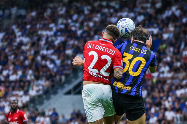 SOCCER - Serie A - Inter - FC Internazionale vs. SSC Napoli Photo by IPA ABACAPRESS.COM88159601 - Giovanni Di Lorenzo of SSC Napoli battles for the ball with Carlos Augusto of FC Internazionale during the 2026 27 Serie A Enilive soccer match between FC Internazionale and SSC Napoli Milan Italy  Copyright: xIPAxSport ABACAx