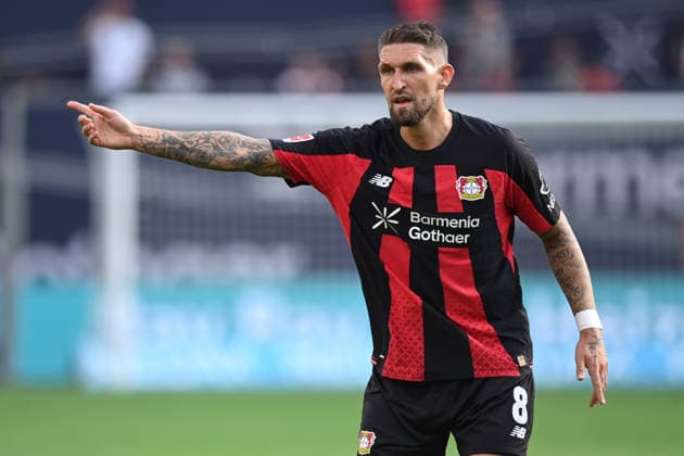 Robert ANDRICH (LEV) halbe Figur, Halbfigur, halber Koerper, Einzelbild, angeschnittenes Einzelmotiv, Gestik, Geste, gestikuliert, Fussball 1. Bundesliga, 2.Spieltag, matchday2, Bayer Leverkusen (LEV) - 1. FC Union Berlin (UB) 4-0 am 18.04.2026 in Leverkusen Deutschland. DFL regulations prohibit any use of photographs as image sequences and or quasi-video Â *** Robert ANDRICH LEV half-figure, half-body, single image, cropped single subject, gestures, gesturing, soccer, Bundesliga 1, Matchday 2, matchday2, Bayer Leverkusen (LEV) 1, FC Union Berlin (UB) 4–0 on April 18, 2026, in Leverkusen, Germany. DFL regulations prohibit any use of photographs as image sequences and or quasi-video.