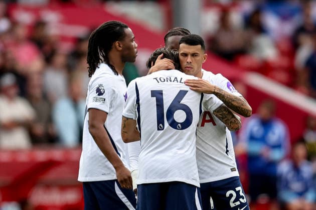 Nottingham Forest v Tottenham Hotspur, Premier League Tottenham Hotspur players before the Premier League match between Nottingham Forest and Tottenham Hotspur at the City Ground, Nottingham, UK on 5 September 2026. Nottingham City Ground Nottinghamshire UK Editorial use only DataCo restrictions apply See www.football-dataco.com , Copyright: xManjitxNarotrax PSI-24805-0064