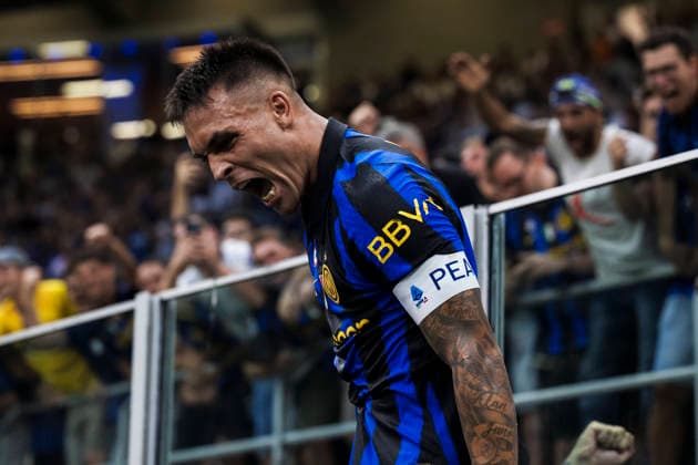 FC Internazionale v SSC Napoli - Serie A Lautaro Martinez of FC Internazionale celebrates after scoring a goal during the Serie A football match between FC Internazionale and SSC Napoli. Milan Italy Copyright: xNicolòxCampox