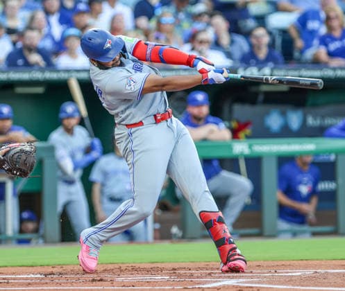 MLB, Baseball Herren, USA 2026: Blue Jays Vs Royals Sep 5th SEP 5, 2026: Toronto Blue Jays first baseman Vladimir Guerrero Jr. (27) hits a single in the 1st inning against the Kansas City Royals at Kauffman Stadium Kansas City, MO. Roman Puno CSM (Credit Image: Â Roman Puno Cal Media) Kansas City Missouri United States EDITORIAL USE ONLY Copyright: xx ZUMA-20260905_zma_c04_373.jpg RomanxPunox csmphotothree517829