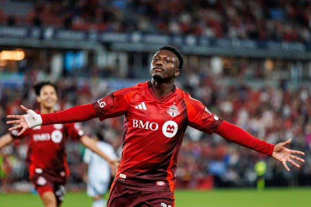 September 5, 2026, Toronto, On, Canada: Toronto FC s Derrick Etienne Jr. (11) celebrates his goal against Chicago Fire FC during second half MLS, Fussball Herren, USA action in Toronto, on Saturday, Sept. 5, 2026. SOC-MLS-Chicago-Toronto 20260905  - ZUMAc35_ 20260905_zaf_c35_105 Copyright: xKeitoxNewmanx