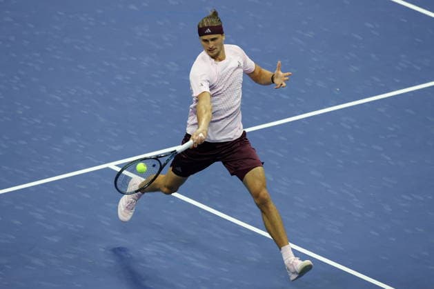 US Open tennis tournament - Day 7 Alexander Zverev of Germany in action against Alejandro Tabilo of Chile during the Men™s Singles third round of the US Open Tennis Championships in Flushing Meadows, New York, USA, 05 September 2026. FLUSHING MEADOWS NEW YORK United States  Copyright: xBRIANxHIRSCHFELDx
