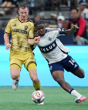 September 5, 2026, Vancouver, Bc, CANADA: St. Louis City s Chris Durkin, left, and Vancouver Whitecaps Bruno Caicedo vie for the ball during the second half of an MLS, Fussball Herren, USA soccer match, in Vancouver, on Saturday, Sept. 5, 2026. Canada News - September 5, 2026 - ZUMAc35_ 20260905_zaf_c35_132 Copyright: xDarrylxDyckx
