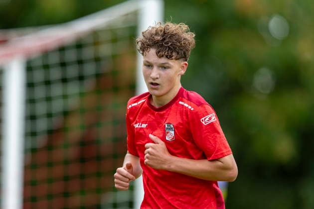 U17, U 17 DFB-Nachwuchsliga - Vorrunde Gruppe H: FC Rot-Weiß Erfurt vs. Eintracht Braunschweig; Erfurt; 05.09.2026 David Apanel ( 7; FC Rot-Weiß Erfurt U17) U17 DFB-Nachwuchsliga - Vorrunde Gruppe H: FC Rot-Weiß Erfurt vs. Eintracht Braunschweig; Hauptplatz Cyriaksgebreite Erfurt; 05.09.2026 DFB REGULATIONS PROHIBIT ANY USE OF PHOTOGRAPHS AS IMAGE SEQUENCES AND OR QUASI-VIDEO. Copyright: xBEAUTIFULxSPORTS Duehringx