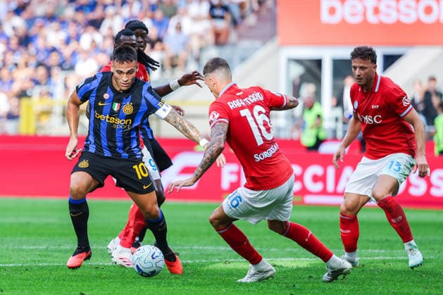 IPA88181269 - (L-R) Lautaro Martinez of FC Internazionale battles for the ball with Rafa Marin Zamora of SSC Napoli and Amir Rrahmani of SSC Napoli during the Serie A Enilive 2026 27 soccer match between FC Internazionale and SSC Napoli  Copyright: xFabrizioxCarabelli IPAxSportx xx 88181269
