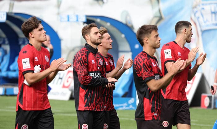 FC Hansa Rostock- SV Wehen Wiesbaden Rostock, 05.09.2026, Fußball 3.Liga FC Hansa Rostock- SV Wehen Wiesbaden Die Spieler vom SV Wehen Wiesbaden nach beim Spiel bei den Fans Rostock Ostseestadion Mecklenburg-Vorpommern Deutschland