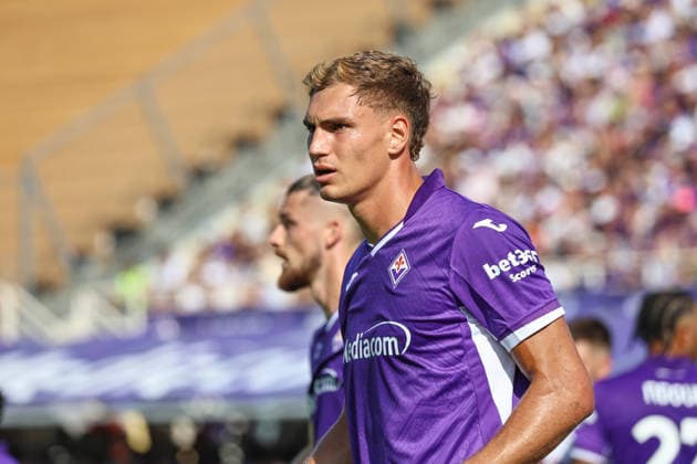 ACF Fiorentina v Torino FC - Serie A 2026 27 Mateo Pellegrino of ACF Fiorentina in action during the Italian Serie A football match between ACF Fiorentina and Torino F.C. at the Artemio-Franchi stadium in Florence, Italy, on September 5, 2026. Firenze FI Italy  Copyright: xPaoloxGiulianix originalFilename:giuliani-acffiore260905_npdOv.jpg