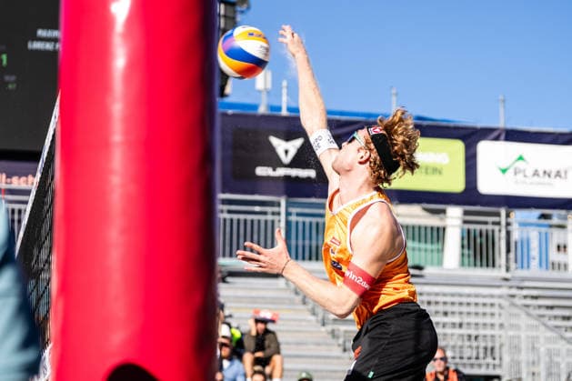 Beach volleyball, Beachvolleyball - MEVZA Schladming SCHLADMING,AUSTRIA,06.SEP.26 - BEACH VOLLEYBALL - win2day Tour PRO, MEVZA Schladming. Image shows Tim Berger.  GEPAxpictures xJulioxArellano
