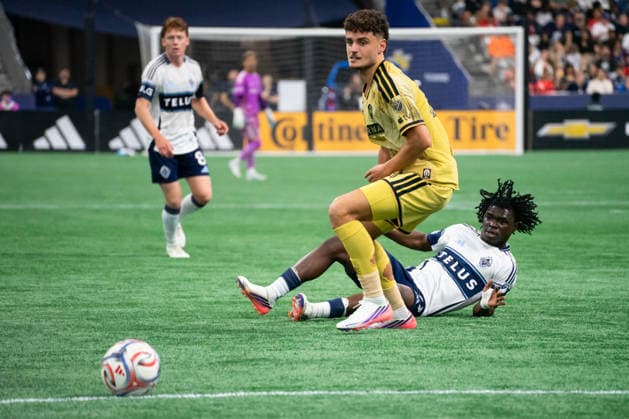 VANCOUVER, CANADA - SEPTEMBER 5: Dante Polvara of St Louis City SC looks towards the ball while Emmanuel Sabbi of Vancouver Whitecaps FC falls down during the Major League Soccer match between Vancouver Whitecaps FC and St Louis City SC at BC Place Stadium on September 5, 2026 in Vancouver, British Columbia, Canada. Copyright: xAmyxElle SPPx Sportspressphoto_SPR224412