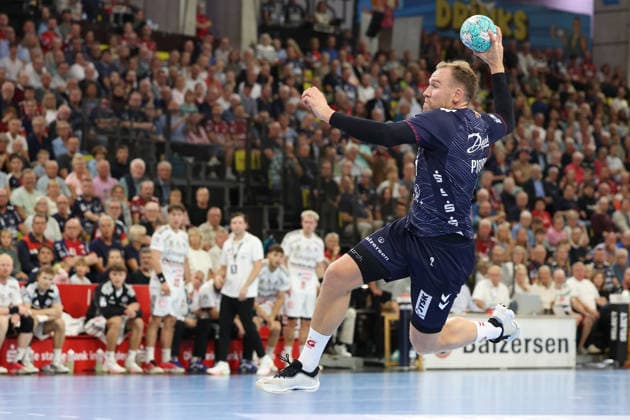 05.09.2026, xBHAx, Handball, Opel HBL, Saison 2026 2027, 1.HBL, SG Flensburg-Handewitt - HC Erlangen, GGW Arena: Simon Pytlick (SG Flensburg-Handewitt 2) im Angriff enteilt Schleswig-Holstein Deutschkand