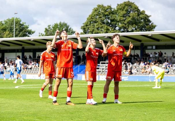 Fußball, A-Junioren, Saison 2026 2027, DFB-Nachwuchsliga, Vorrunde, Gruppe B (5. Spieltag), Hertha BSC U19 - 1. FC Union Berlin U19, v. l. Oskar Engel (U19, 1. FC Union Berlin), Linus Güther (1. FC Union), Luka Vulin (U19, 1. FC Union Berlin), Jubel nach Tor zum 1:4, 06.09.2026, Copyright: xMatthiasxKochx