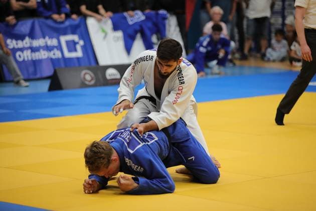05.09.2026 xhpx Offenbach am Main 1. Judo Bundesliga 1 JC Samurai Offenbach gegen JSV Speyer Kampf zwischen Markus Seifert (Samurai) gegen Dimitri Gochilaidze (Speyer) *** September 5, 2026 xhpx Offenbach am Main 1st Judo Bundesliga 1 JC Samurai Offenbach vs. JSV Speyer Match between Markus Seifert (Samurai) and Dimitri Gochilaidze (Speyer)