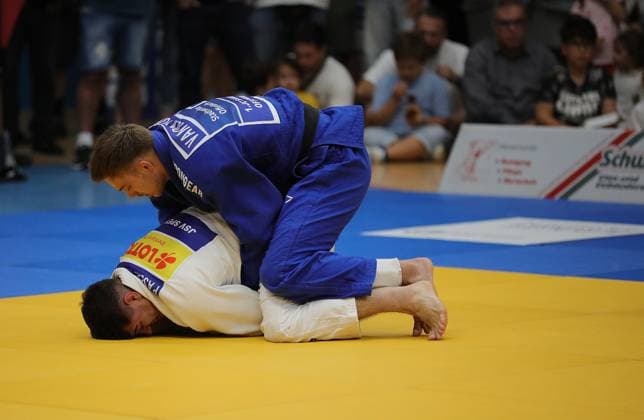 05.09.2026 xhpx Offenbach am Main 1. Judo Bundesliga 1 JC Samurai Offenbach gegen JSV Speyer Kampf zwischen Yannick van der Kolk (Samurai) gegen Pascal Bruckmann (Speyer) *** September 5, 2026 xhpx Offenbach am Main 1st Judo Bundesliga: JC Samurai Offenbach vs. JSV Speyer; match between Yannick van der Kolk (Samurai) and Pascal Bruckmann (Speyer)