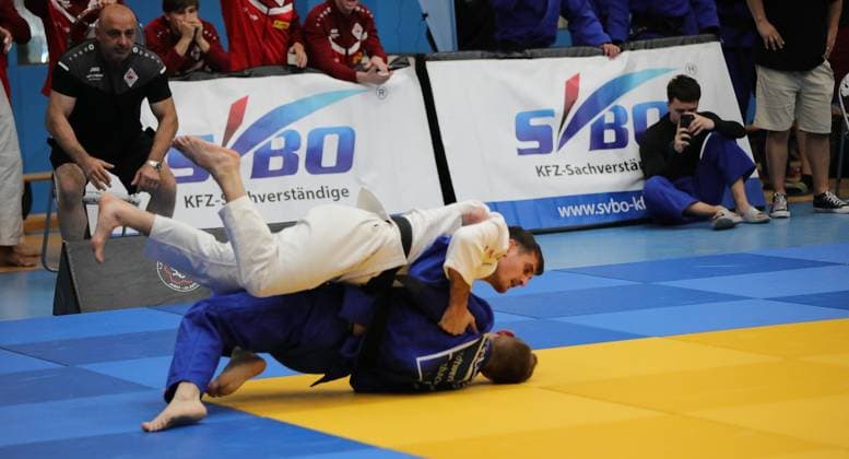 05.09.2026 xhpx Offenbach am Main 1. Judo Bundesliga 1 JC Samurai Offenbach gegen JSV Speyer Kampf zwischen Tibo Volleman (Samurai) gegen Irakli Kupatadze (Speyer) *** September 5, 2026 xhpx Offenbach am Main, 1st Judo Bundesliga: JC Samurai Offenbach vs. JSV Speyer; Match between Tibo Volleman (Samurai) and Irakli Kupatadze (Speyer)