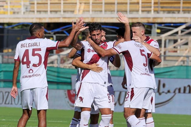 IPA88189777 - Mandragora (No. 8, Torino) celebrates after scoring a goal during the Serie A soccer match between ACF Fiorentina and Torino FC at Stadio Artemio Franchi in Florence, Italy  Copyright: xFrancescoxFarina IPAxSportx xx 88189777