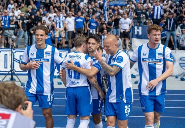Fußball, Herren, Saison 2026 2027, 2. Bundesliga (4. Spieltag), Hertha BSC - 1. FC Magdeburg, v. l. Soufian Gouram (Hertha BSC), Mads Pedersen (Hertha BSC), Josip Brekalo (Hertha BSC), Jon Dagur Thorsteinsson (Hertha BSC), Sebastian Grönning (Hertha BSC), Jubel nach Tor zum 1:0, 06.09.2026, *** Soccer, Men s, 2026–2027 Season, 2. Bundesliga, Matchday 4, Hertha BSC vs. FC Magdeburg, from left: Soufian Gouram (Hertha BSC), Mads Pedersen (Hertha BSC), Josip Brekalo (Hertha BSC), Jon Dagur Thorsteinsson (Hertha BSC), Sebastian Grönning (Hertha BSC), celebration after the 1–0 goal, September 6, 2026, Copyright: xMatthiasxKochx
