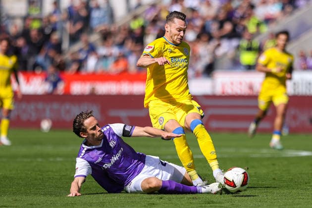 2026.09.06, xkwix, Fußball, 2.Liga, VfL Osnabrück - Eintracht Braunschweig, Stadion an der Bremer Brücke, 4.Spieltag, Saison 2026 2027: Jannik Mueller (VfL Osnabrueck 24) im Zweikampf gegen Maximilian Entrup (Eintracht Braunschweig 9) DFB regulations prohibit any use of photographs as image sequences and or quasi-video. Photo: xKamilxWilkowskixPressefotoKochx Niedersachsen Deutschland *** September 6, 2026, xkwix, Soccer, 2nd Division, VfL Osnabrück vs. Eintracht Braunschweig, Stadion an der Bremer Brücke, Matchday 4, 2026–2027 season: Jannik Mueller (VfL Osnabrück) No. 24 in a tackle against Maximilian Entrup (Eintracht Braunschweig) No. 9. DFB regulations prohibit any use of photographs as image sequences and or quasi-video. Photo: xKamilxWilkowskixPressefotoKochx Lower, Germany