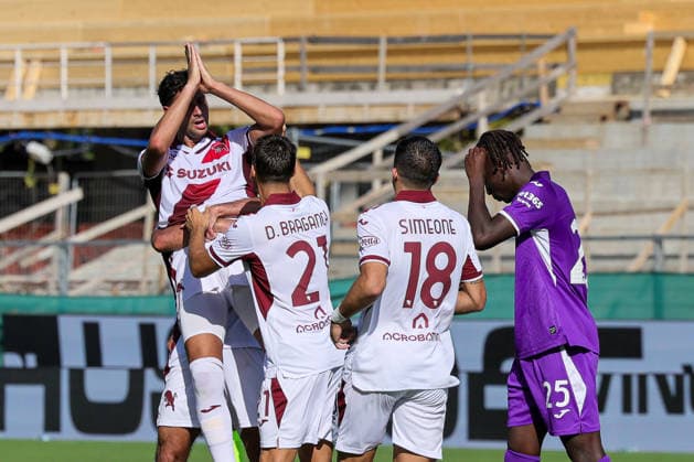 IPA88189900 - Mandragora (No. 8, Torino) celebrates after scoring a goal during the Serie A soccer match between ACF Fiorentina and Torino FC at Stadio Artemio Franchi in Florence, Italy  Copyright: xFrancescoxFarina IPAxSportx xx 88189900