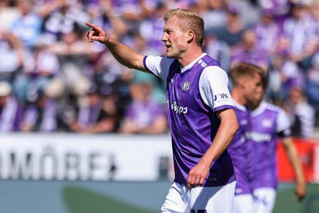 2026.09.06, xkwix, Fußball, 2.Liga, VfL Osnabrück - Eintracht Braunschweig, Stadion an der Bremer Brücke, 4.Spieltag, Saison 2026 2027: Niklas Wiemann (VfL Osnabrueck 25) gestikulierend enttaeuscht zu seinen Mitspielern DFB regulations prohibit any use of photographs as image sequences and or quasi-video. Photo: xKamilxWilkowskixPressefotoKochx Niedersachsen Deutschland *** September 6, 2026, xkwix, Soccer, 2nd Division, VfL Osnabrück vs. Eintracht Braunschweig, Stadion an der Bremer Brücke, Matchday 4, 2026–2027 season Niklas Wiemann of VfL Osnabrück, 25, gesturing in disappointment toward his teammates. DFB regulations prohibit any use of photographs as image sequences and or quasi-video. Photo: xKamilxWilkowskixPressefotoKochx, Lower Saxony, Germany