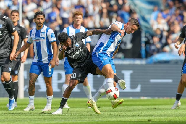 06.09.2026, xtgx, Fussball - 2.Bundesliga Hertha BSC Berlin - 1.FC Magdeburg emspor, v.l. Moritz Broni Kwarteng (Magdeburg, 10), Paul Seguin (Hertha, 30) Zweikampf, Duell, Kampf, tackle (DFL DFB REGULATIONS PROHIBIT ANY USE OF PHOTOGRAPHS as IMAGE SEQUENCES and or QUASI-VIDEO) Berlin *** September 6, 2026, xtgx, Soccer, 2. Bundesliga, Hertha BSC Berlin 1 FC Magdeburg emspor, from left: Moritz Broni, Kwarteng, Magdeburg, 10, Paul Seguin, Hertha, 30, tackle, duel, battle, DFL and DFB regulations prohibit any use of photographs as image sequences and or quasi-video, Berlin