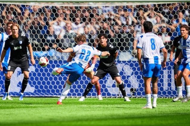 Mads Peterson (Hertha BSC, 22), verpasst Torschuss, GER, Hertha BSC vs. 1. FC Magdeburg, 2. Bundesliga, Saison 2026 2027, 04. Spieltag, 06.09.2026 (DFL REGULATIONS PROHIBIT ANY USE OF PHOTOGRAPHS AS IMAGE SEQUENCES AND OR QUASI - VIDEO). GER, Hertha BSC vs. 1. FC Magdeburg, 2. Bundesliga, Saison 2026 2027, 04. Spieltag, 06.09.2026 Berlin *** Mads Peterson, Hertha BSC, 22, misses a shot on goal, GER, Hertha BSC vs. 1 FC Magdeburg, 2. Bundesliga, 2026–2027 season, Matchday 4, September 6, 2026 DFL regulations prohibit any use of photographs as image sequences and or quasi-video GER, Hertha BSC vs. 1 FC Magdeburg, 2. Bundesliga, 2026–2027 season, Matchday 4, September 6, 2026, Berlin Copyright: xClaudiusxRauch,xEibner-Pressefotox xClaudiusxRauchx EP_CRH