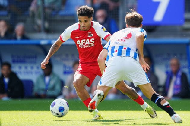 2026-09-06 SC Heerenveen v AZ Alkmaar - VriendenLoterij Eredivisie HEERENVEEN, NETHERLANDS - SEPTEMBER 6: Ro-Zangelo Daal of AZ, Oliver Braude of SC Heerenveen during the VriendenLoterij Eredivisie match between SC Heerenveen and AZ Alkmaar at Abe Lenstra stadion on September 6, 2026 in Heerenveen, Netherlands. Heerenveen Abe Lenstra stadion Netherlands Content not available for redistribution in The Netherlands directly or indirectly through any third parties. Copyright: xAndrexWeeningx