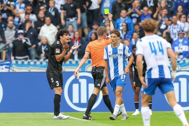 06.09.2026, xtgx, Fussball - 2.Bundesliga Hertha BSC Berlin - 1.FC Magdeburg emspor, v.l. Anselmo Garcia Mac Nulty (Magdeburg, 3) Gelbe Karte, yellow card (DFL DFB REGULATIONS PROHIBIT ANY USE OF PHOTOGRAPHS as IMAGE SEQUENCES and or QUASI-VIDEO) Berlin *** September 6, 2026, xtgx, Soccer, 2. Bundesliga: Hertha BSC Berlin 1, FC Magdeburg emspor; from left: Anselmo Garcia, Mac Nulty (Magdeburg), 3 yellow cards, yellow card DFL DFB REGULATIONS PROHIBIT ANY USE OF PHOTOGRAPHS as IMAGE SEQUENCES and or QUASI-VIDEO Berlin