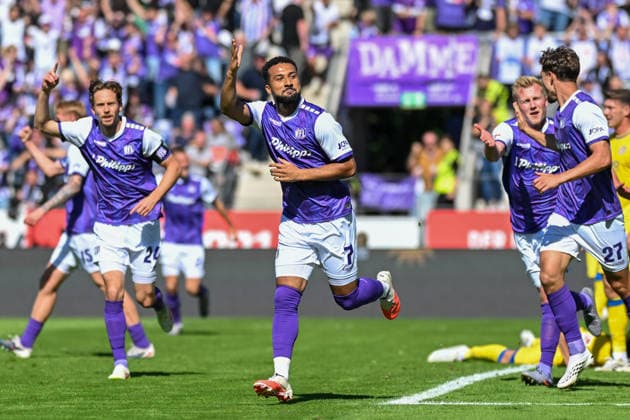 2. Bundesliga - 26 27 - VfL Osnabrück - Eintracht Braunschweig am 06.09.2026 an der Bremer Brücke in Osnabrück Jubel, Torjubel, Torschuetze, Torschütze Daniel Kyereh (Osnabrueck) jubelt nach seinem Tor zum 1:0. *** 2. Bundesliga, Matchday 26, VfL Osnabrück vs. Eintracht Braunschweig on September 6, 2026, at Bremer Brücke in Osnabrück—Cheers, goal celebrations, Goal scorers, Goal scorer Daniel Kyereh—Osnabrück celebrates after his goal to make it 1–0 MT