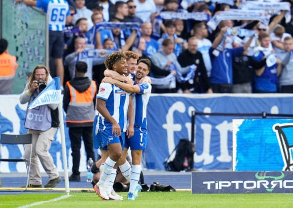 Oluwaseun Adewumi (Hertha BSC, 19), Sebastian Groenning (Hertha BSC, 17) und Josip Brekalo (Hertha BSC, 7) feiern nach einem Tor. GER, Hertha BSC vs 1. FC Magdeburg, 2. Bundesliga, 4. Spieltag, Saison 2026-27, Olympiastadion, Berlin, 06.09.2026 DFL REGULATIONS PROHIBIT ANY USE OF PHOTOGRAPHS AS IMAGE SEQUENCES AND OR QUASI-VIDEO GER, Hertha BSC vs 1. FC Magdeburg, 2. Bundesliga, 4. Spieltag, Saison 2026-27, 06.09.2026 Berlin *** Oluwaseun Adewumi, Hertha BSC, 19, Sebastian Groenning of Hertha BSC, 17, and Josip Brekalo of Hertha BSC, 7, celebrate after a goal in the German match between Hertha BSC and 1 FC Magdeburg, 2. Bundesliga, Matchday 4, 2026–27 season, Olympiastadion, Berlin, September 6, 2026 DFL regulations prohibit any use of photographs as image sequences and or quasi-video GER, Hertha BSC vs. 1 FC Magdeburg, 2. Bundesliga, Matchday 4, 2026–27 season, September 6, 2026, Berlin Copyright: xEibner-Pressefoto ScottxColemanx EP_SCN