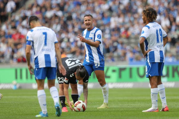 06.09.2026, xtgx, Fussball 2. Bundesliga, Hertha BSC Berlin - 1. FC Magdeburg, v.l. Paul Seguin (Hertha, 30) Reklamiert, beschwert sich, schimpft (DFL DFB REGULATIONS PROHIBIT ANY USE OF PHOTOGRAPHS as IMAGE SEQUENCES and or QUASI-VIDEO) Berlin *** September 6, 2026, xtgx, Soccer 2. Bundesliga, Hertha BSC Berlin 1 FC Magdeburg, from left: Paul Seguin (Hertha), 30 protests, complains, rants DFL DFB REGULATIONS PROHIBIT ANY USE OF PHOTOGRAPHS as IMAGE SEQUENCES and or QUASI-VIDEO Berlin