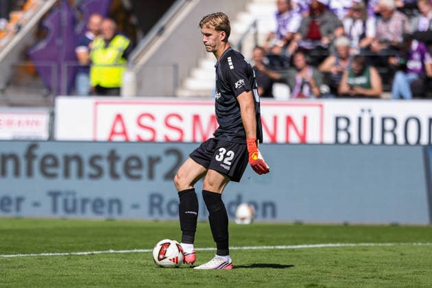 2026.09.06, xkwix, Fußball, 2.Liga, VfL Osnabrück - Eintracht Braunschweig, Stadion an der Bremer Brücke, 4.Spieltag, Saison 2026 2027: Jonas Krumrey (VfL Osnabrueck 32) DFB regulations prohibit any use of photographs as image sequences and or quasi-video. Photo: xKamilxWilkowskixPressefotoKochx Niedersachsen Deutschland *** September 6, 2026, xkwix, Soccer, 2nd Division, VfL Osnabrück vs. Eintracht Braunschweig, Stadion an der Bremer Brücke, Matchday 4, 2026–2027 season, Jonas Krumrey, VfL Osnabrück 32. DFB regulations prohibit any use of photographs as image sequences and or quasi-video. Photo: xKamilxWilkowskixPressefotoKochx, Lower Saxony, Germany