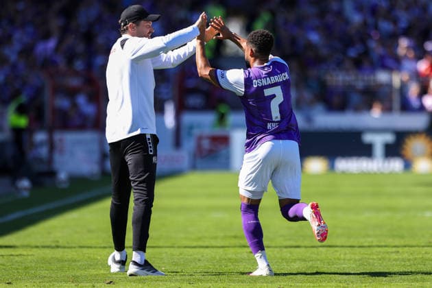2026.09.06, xkwix, Fußball, 2.Liga, VfL Osnabrück - Eintracht Braunschweig, Stadion an der Bremer Brücke, 4.Spieltag, Saison 2026 2027: Torjubel mit einem Betreuer beim 1:0 durch Daniel Kofi Kyereh (VfL Osnabrueck 7) DFB regulations prohibit any use of photographs as image sequences and or quasi-video. Photo: xKamilxWilkowskixPressefotoKochx Niedersachsen Deutschland *** September 6, 2026, xkwix, Soccer, 2nd Division, VfL Osnabrück vs. Eintracht Braunschweig, Stadion an der Bremer Brücke, Matchday 4, 2026–2027 season: Celebrating a goal with a coach after Daniel Kofi Kyereh’s 1–0 goal for VfL Osnabrück 7. DFB regulations prohibit any use of photographs as image sequences and or quasi-video. Photo: xKamilxWilkowskixPressefotoKochx, Lower Saxony, Germany