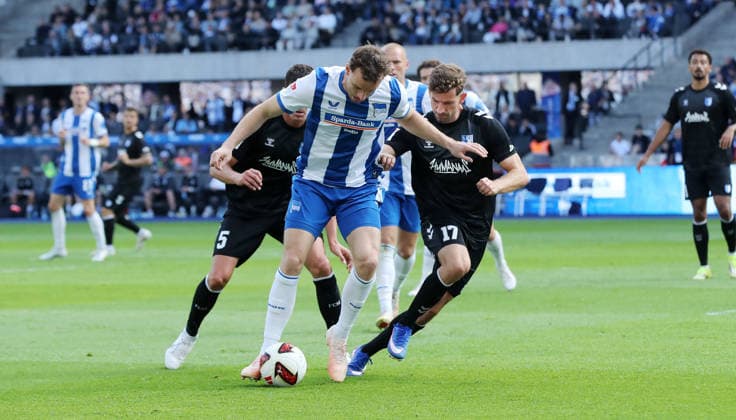 Tobias Müller, Pascal Klemens am Ball, Alexander Nollenberger Zweikampf Spielszene Aktion Fußball Fussball DFL 2. Bundesliga Herren 4. Spieltag Saison 2026 2027 06.09.2026 Hertha BSC Berlin vs. 1.FC Magdeburg FCM DFL regulations prohibit any use of photographs as image sequences and or quasi-video *** Tobias Müller, Pascal Klemens with the ball, Alexander Nollenberger, tackle, game scene, action, sports, soccer, DFL 2. Bundesliga, men’s, Matchday 4, 2026–2027 season, June 9, 2026, Hertha BSC Berlin vs. 1. FC Magdeburg (FCM). DFL regulations prohibit any use of photographs as image sequences and or quasi-video