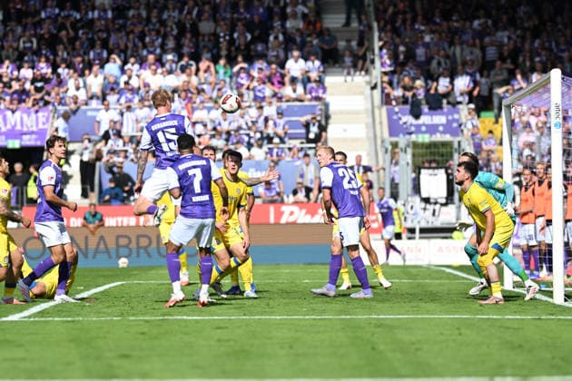 2. Bundesliga - 26 27 - VfL Osnabrück - Eintracht Braunschweig am 06.09.2026 an der Bremer Brücke in Osnabrück Tor zum 2:0. Torschuetze Torschütze Bjarke Jacobsen (Osnabrueck) trifft per Kopf das Tor zum 2:0. *** 2. Bundesliga, Matchday 26, VfL Osnabrück vs. Eintracht Braunschweig on September 6, 2026, at the Bremer Brücke in Osnabrück. Goal to make it 2–0. Scorer: Bjarke Jacobsen. Osnabrück scores the 2–0 goal with a header. MT
