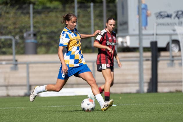 06.09.2026, xhfmx, Fussball 2.Frauen Bundesliga, Eintracht Frankfurt II - Carl-Zeiss Jena v.l. Lisa Gora (FC Carl-Zeiss Jena, 8) Frankfurt am Main *** September 6, 2026, xhfmx, Women s Bundesliga 2, Eintracht Frankfurt II vs. FC Carl Zeiss Jena (Coach: Lisa Gora), 8, Frankfurt am Main
